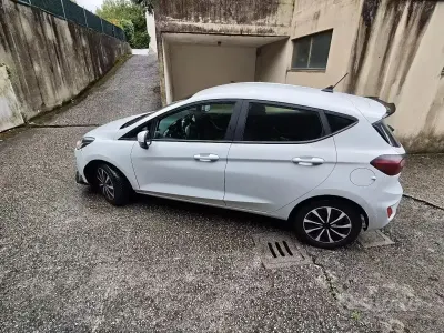 Usata Ford Fiesta 75 CV (55 kW) 2020 Bianco Utilitaria