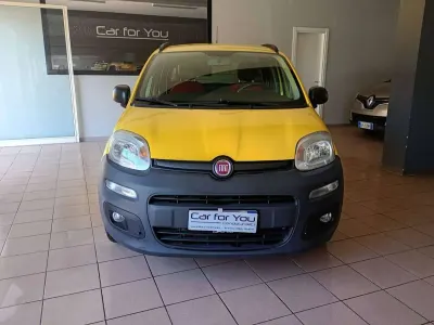 Usata Fiat Panda 75 CV (55 kW) 2017 Giallo Utilitaria