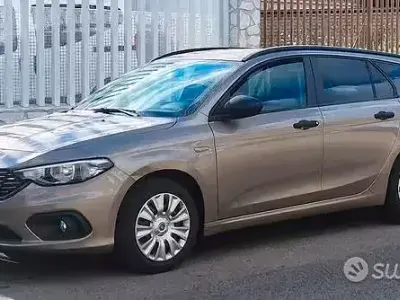 Usata Fiat Tipo 120 CV (88 kW) 2017 Station wagon
