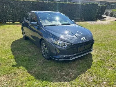 Neu Hyundai i20 90 PS (66 kW) 2026 Grau Kleinwagen