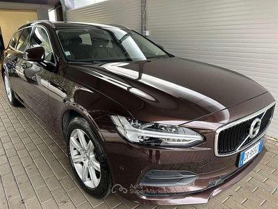 Usata Volvo V90 Momentum 150 CV (110 kW) 2017 Marrone Station wagon