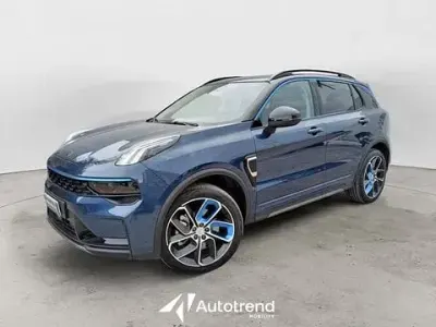 Begagnad Lynk & Co 01 261 HK (191 kW) 2023 Blå SUV
