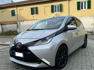 usata Toyota Aygo 5p 1.0 x-clusiv (veicolo neopatentati)