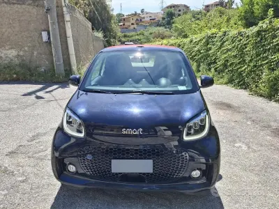 Begagnad Smart ForTwo Electric Drive 41 kW (56 HK) 2023 Blå Cab
