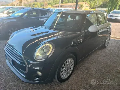 Usata Mini Cooper D Business 116 CV (85 kW) 2015 Nero Utilitaria