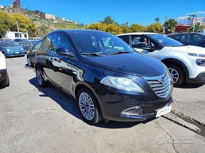 Usata Lancia Ypsilon 95 CV (69 kW) 2013 Grigio Utilitaria