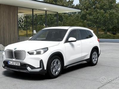 Nuova BMW iX1 Comfort Edition 150 kW (204 CV) 2025 Alpin white pastello SUV
