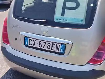 Usata Lancia Ypsilon 60 CV (44 kW) 2005 Grigio Utilitaria