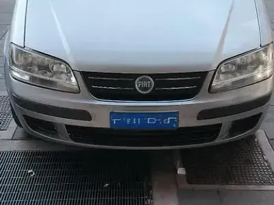 Usata Fiat Idea 95 CV (69 kW) 2008 Grigio Monovolume