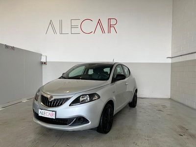 Usata Lancia Ypsilon Silver 69 CV (50 kW) 2021 Argento Utilitaria