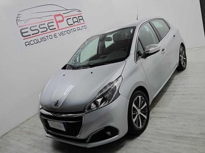 Usata Peugeot 208 Allure 82 CV (60 kW) 2017 Argento Utilitaria