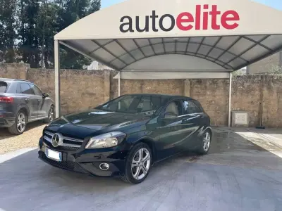 Usata Mercedes A180 109 CV (80 kW) 2015 Nero Utilitaria
