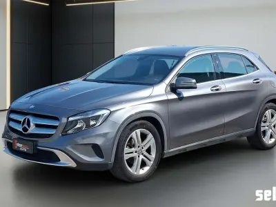 Usata Mercedes GLA200 Premium 136 CV (100 kW) 2015 Grigio metallizzato scuro SUV