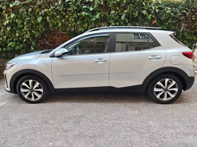 Usata Kia Stonic Turbo 100 CV (73 kW) 2022 Grigio SUV