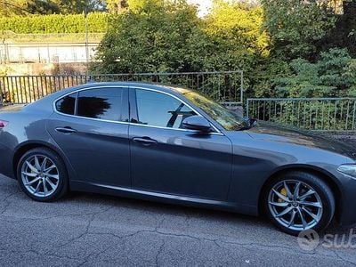 Usata Alfa Romeo Giulia 160 CV (117 kW) 2020 Grigio Berlina