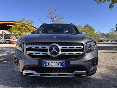 Usata Mercedes GLB200 150 CV (110 kW) 2022 Grigio SUV
