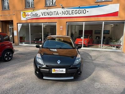 Usata Renault Clio II 75 CV (55 kW) 2010 Nero Berlina