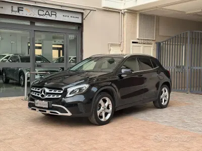 Usata Mercedes GLA200 136 CV (100 kW) 2017 Nero SUV