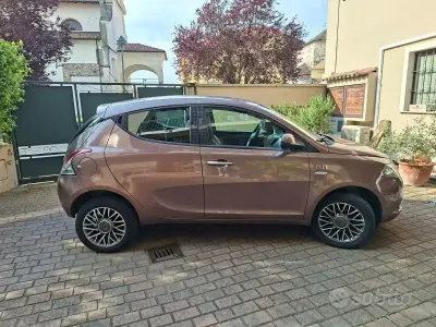 Usata Lancia Ypsilon 85 CV (62 kW) 2015 Utilitaria