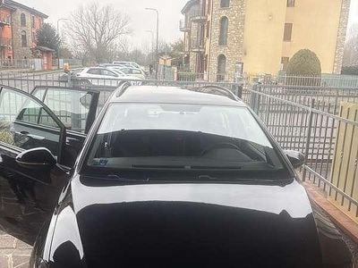 Usata VW Golf Sportsvan Comfortline 110 CV (80 kW) 2015 Nero Monovolume