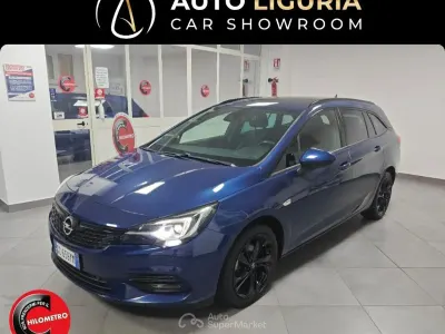 Käytetty Opel Astra Ultimate 122 HP (89 kW) 2020 Sininen Farmari