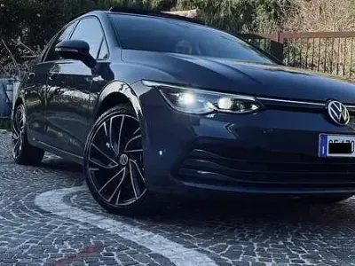 Usata VW Golf VIII Life 116 CV (85 kW) 2021 Berlina