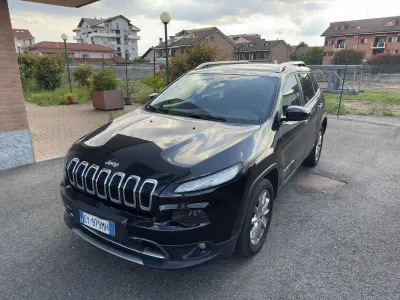 Usado Jeep Cherokee Limited 140 CV (102 kW) 2015 Negro SUV