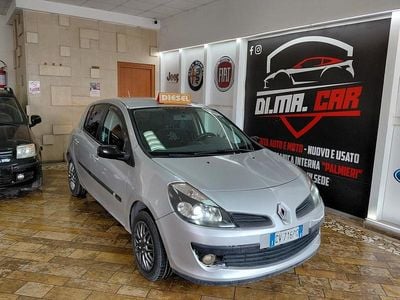 Usata Renault Clio II 85 CV (62 kW) 2005 Argento Berlina