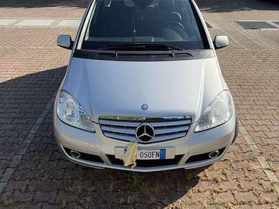 Käytetty Mercedes A150 Classic 95 HP (69 kW) 2010 Tila-auto