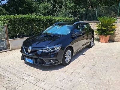 Usata Renault Mégane GrandTour Business 116 CV (85 kW) 2019 Nero Station wagon