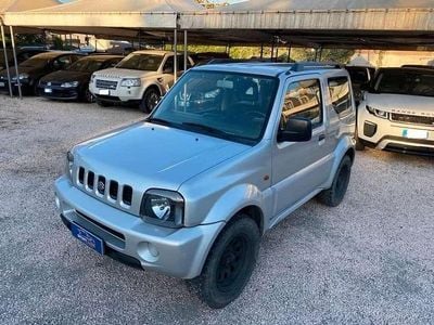 Usata Suzuki Jimny 82 CV (60 kW) 2002 Argento SUV