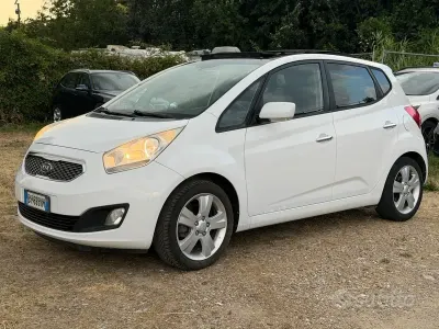 Usata Kia Venga 115 CV (84 kW) 2011 Bianco Utilitaria