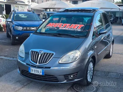 Usata Lancia Musa 90 CV (66 kW) 2010 Grigio Monovolume