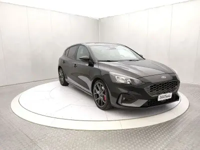 Usata Ford Focus ST 280 CV (205 kW) 2020 Nero Utilitaria