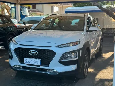 Usata Hyundai Kona 104 CV (76 kW) 2021 Bianco SUV