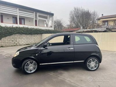 usata Lancia Ypsilon 1.2 Argento ok neopatentati