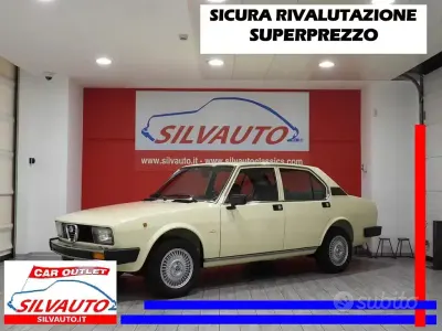 Usata Alfa Romeo Alfetta 131 CV (96 kW) 1981 Rosso Berlina