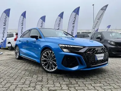 Usata Audi RS3 Ambiente 450 CV (330 kW) 2023 Blu Berlina