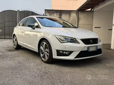 Usata Seat Leon FR 150 CV (110 kW) 2016 Bianco Coupé