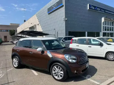 Usata Mini Cooper D Countryman 111 CV (81 kW) 2013 Marrone SUV