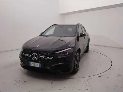 Usata Mercedes GLA180 Advanced Plus 116 CV (85 kW) 2023 Nero SUV