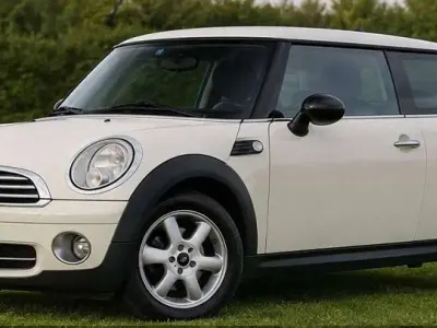 Usata Mini ONE 75 CV (55 kW) 2009 Bianco Utilitaria