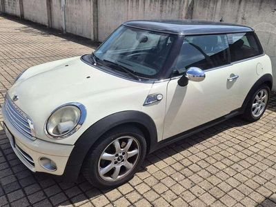 Usata Mini Cooper D 109 CV (80 kW) 2009 Bianco Utilitaria