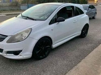 Usata Opel Corsa 90 CV (66 kW) 2008 Bianco Utilitaria