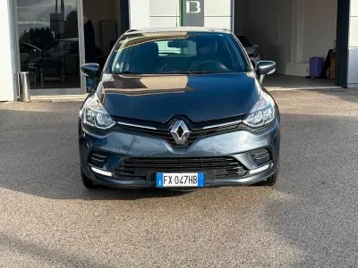 Usata Renault Clio IV Business 90 CV (66 kW) 2019 Blu/azzurro Berlina