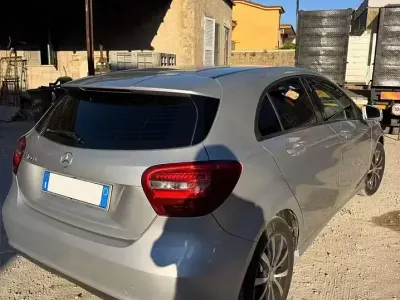 Usata Mercedes A160 90 CV (66 kW) 2016 Grigio Utilitaria