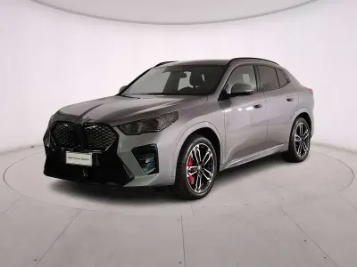 Usata BMW iX2 M Sport 230 kW (313 CV) 2025 Skyscraper grey SUV