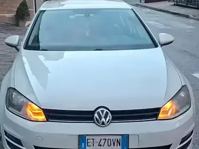 Usata VW Golf VII 105 CV (77 kW) 2014 Bianco Berlina