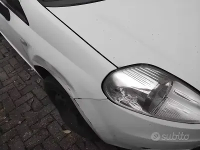 Usata Fiat Grande Punto 77 CV (56 kW) 2009 Utilitaria