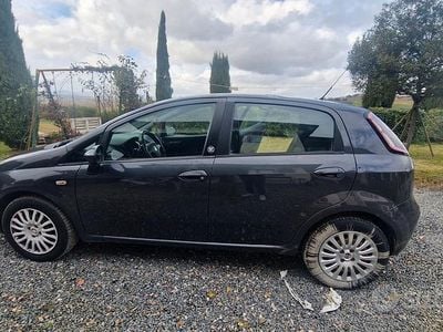 Brugt Fiat Punto 75 HK (55 kW) 2011 Grå Hatchback